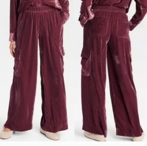 Universal Thread S Maroon Women Mid-Rise Wide Leg Velvet Cargo Pants